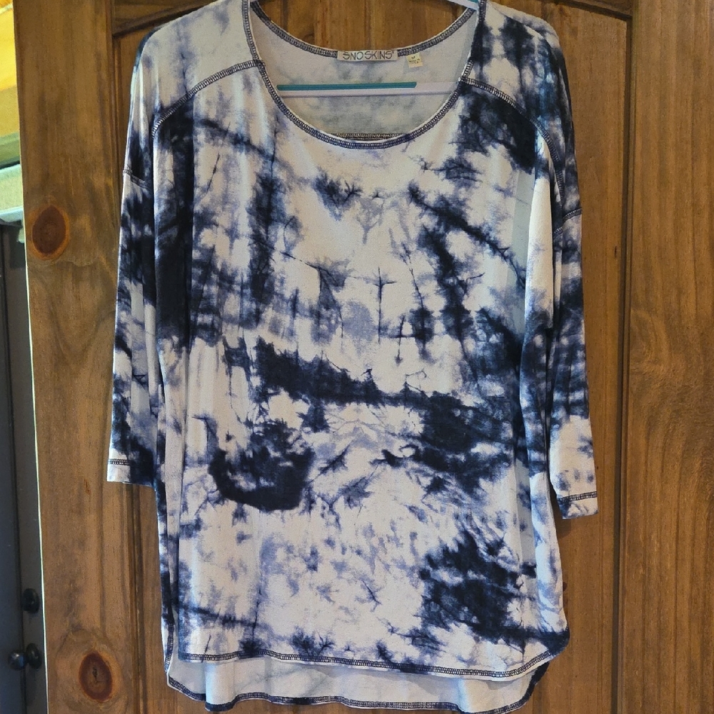 SNO SKINS Blue Tie-Dye Long Sleeve Top